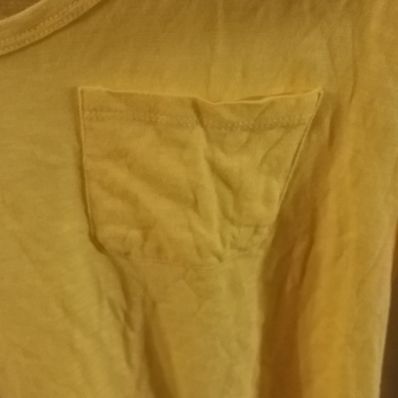 Avon Yellow Tee with Pocket 2X - Picture 2 of 3